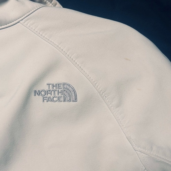 Medium The North Face “soft shell” jacket - Picture 7 of 9
